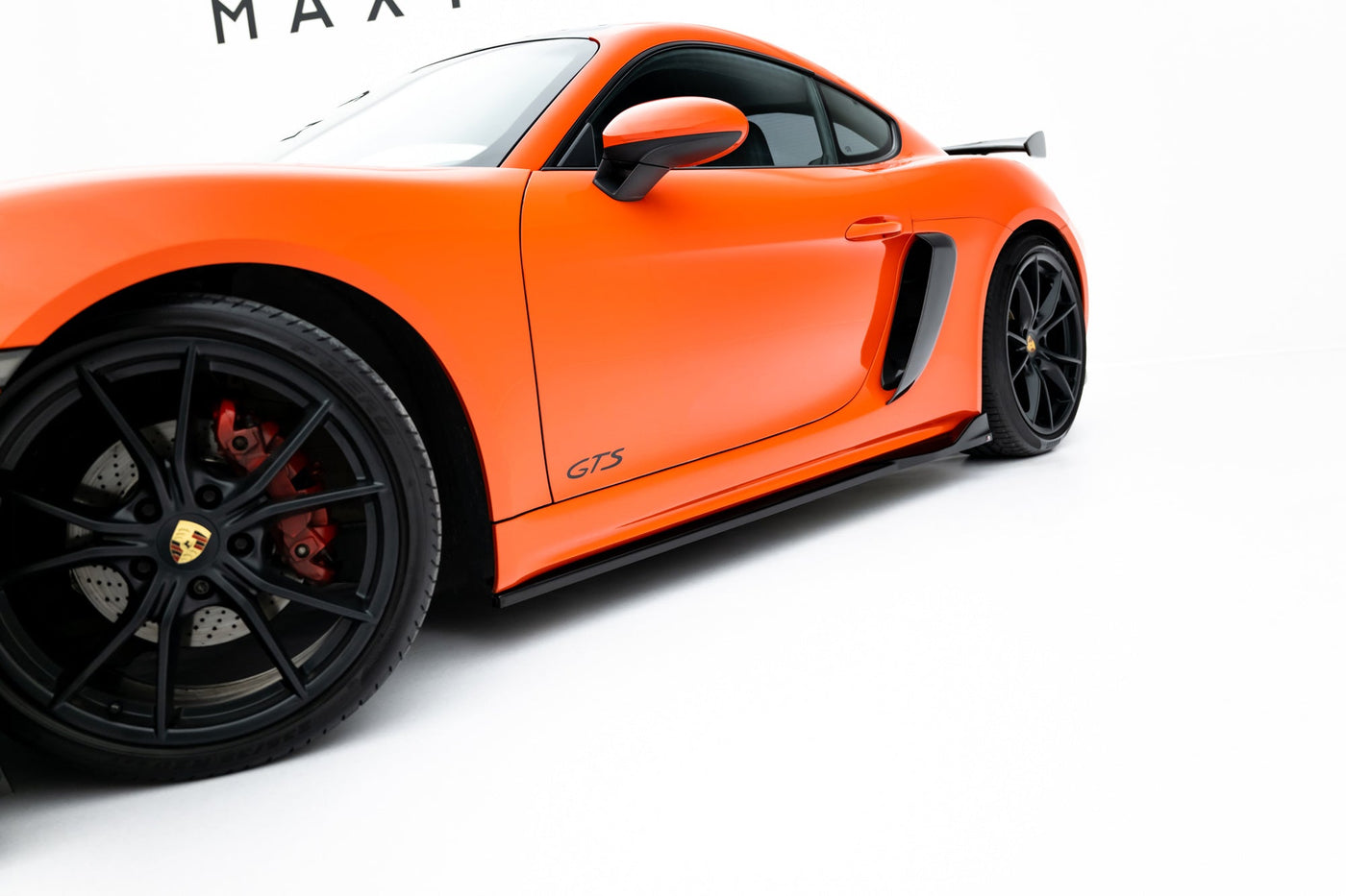Porsche 718 Cayman GTS Full Splitter Set — vehicle view