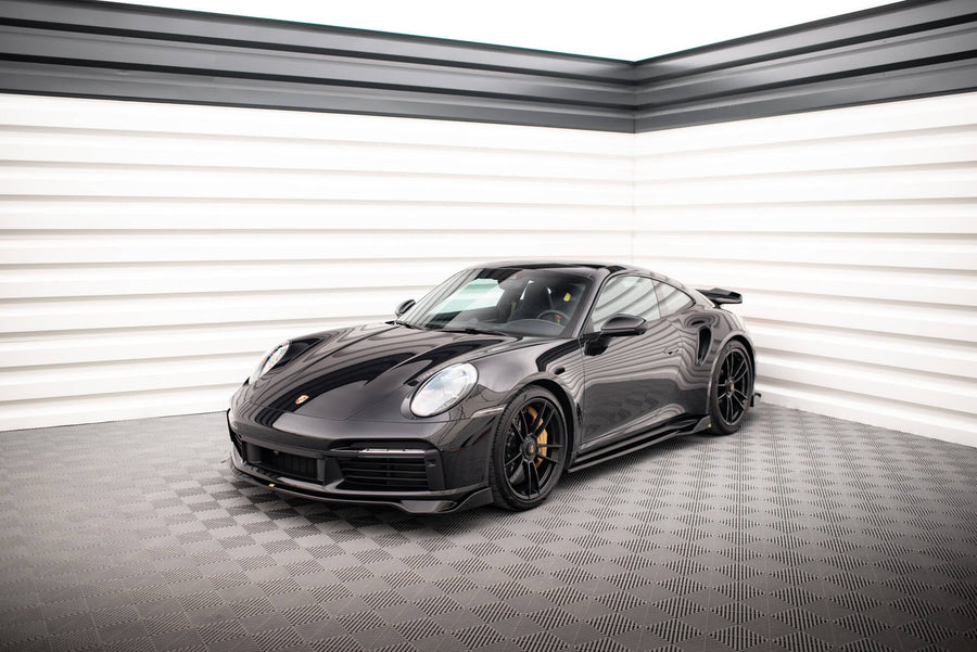 Porsche 911 (992) Turbo S Full Splitter Set — vehicle view